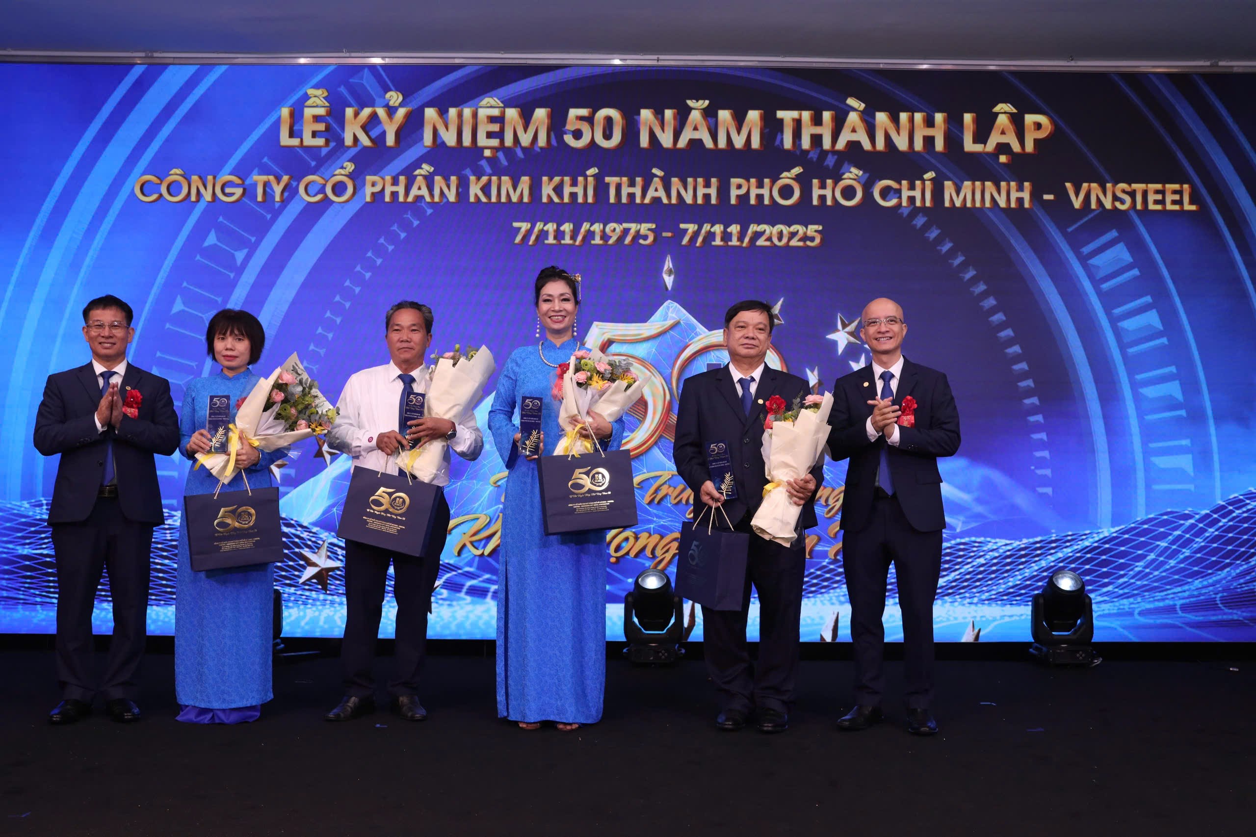 z7208092040057_c6204f5f5d142d6e35edd5bb2d979968