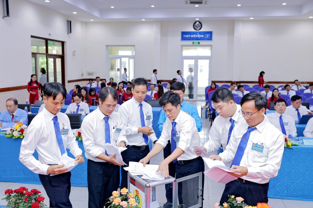 cong-doan-tong-cong-ty-thep-viet-nam---ctcp--chi-dao-thanh-cong-dai-hoi-cong-doan-co-so-nhiem-ky-2025-2030_69265f279b4b8