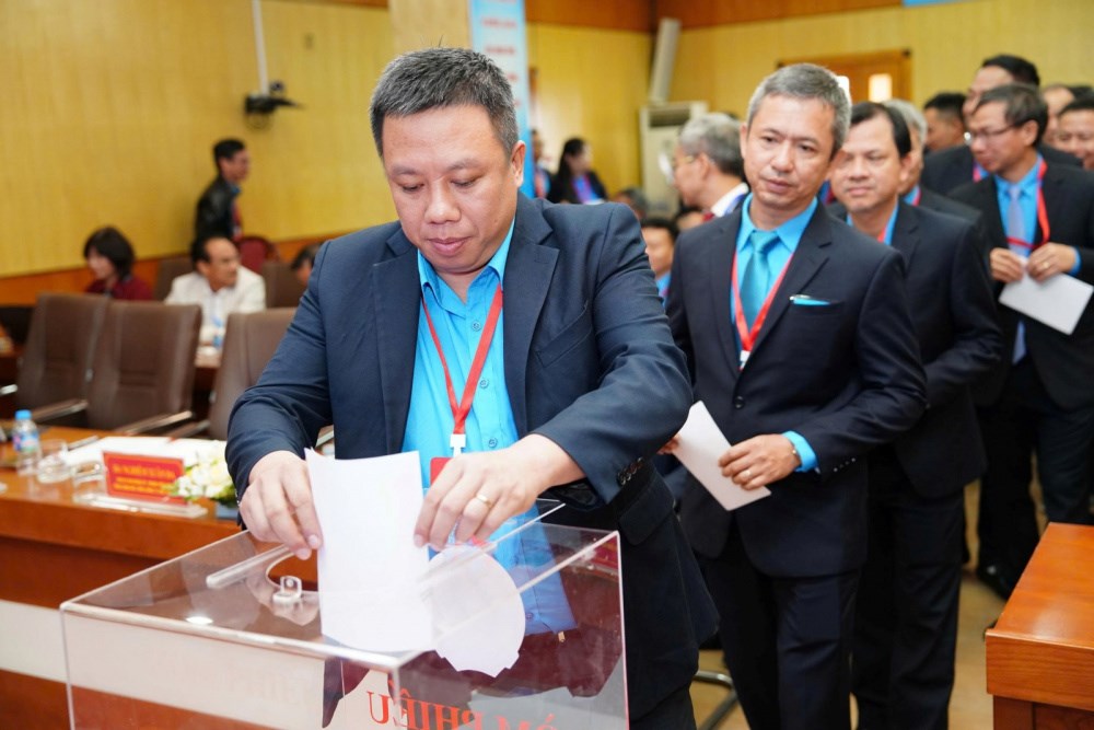 dai-hoi-cong-doan-tct-thep-khoa-vii--doi-moi-manh-me--huong-ve-nguoi-lao-dong-va-phat-trien-ben-vung_69292e290092c