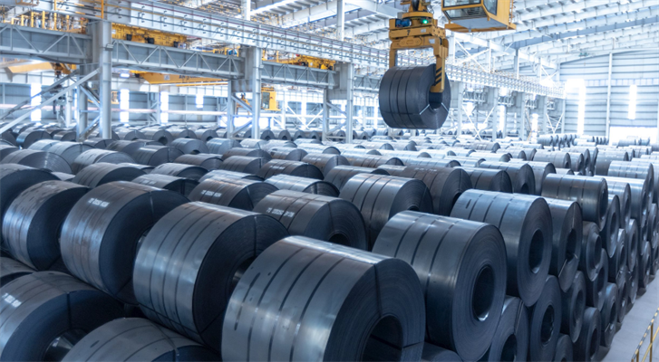 Giá nhập khẩu thép cuộn cán nóng vào Việt Nam tăng trong khi giá xuất khẩu thép cán nóng của Trung Quốc biến động ngược chiều trong bối cảnh lo ngại từ Trung Đông