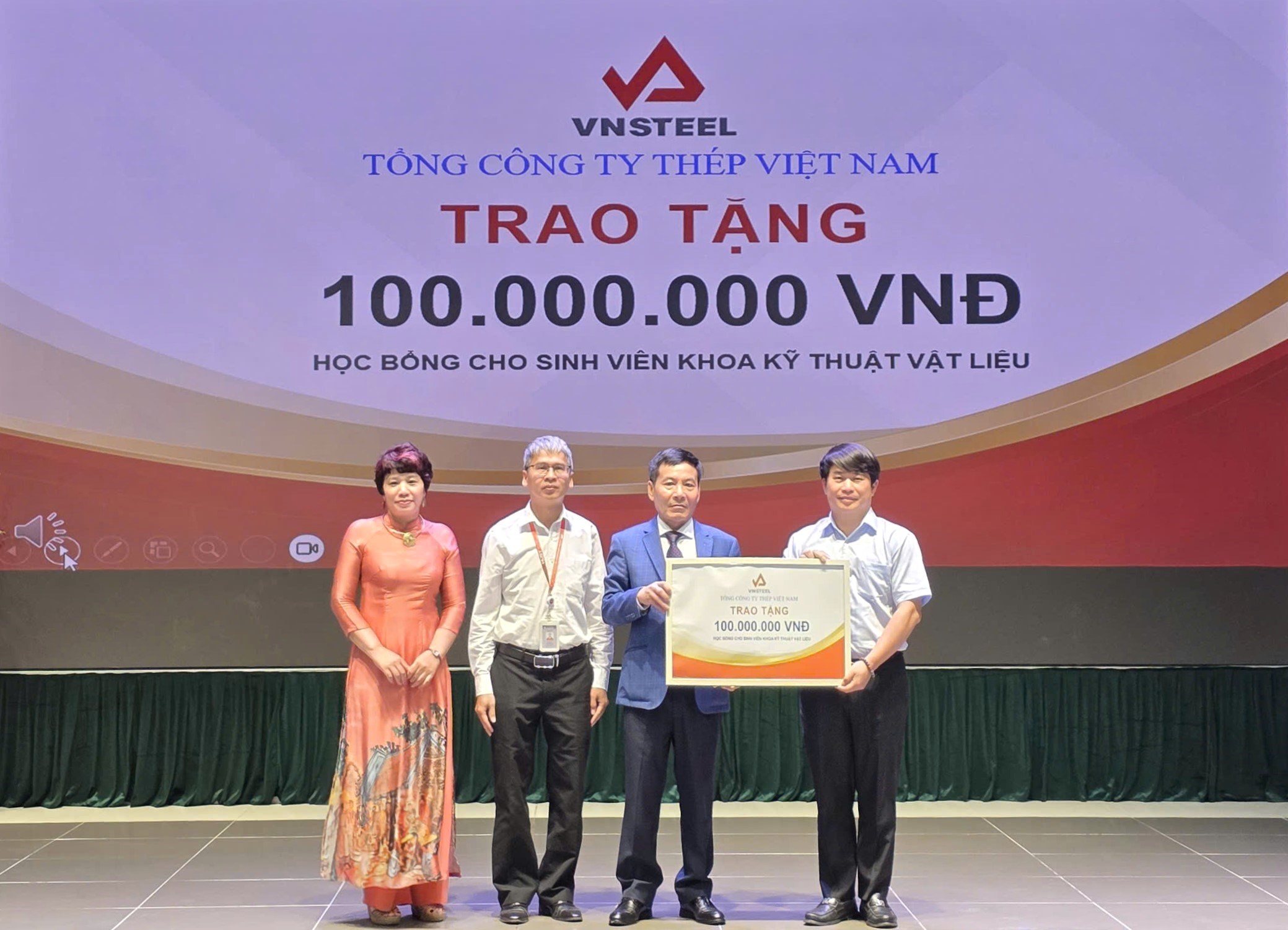 z7663052092493_96ff9207b80e8b5871122b891ab800d4