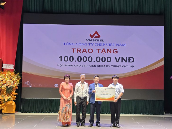 VNSTEEL Accompanies the Development of High-Quality Human Resources for Vietnam’s Steel Industry