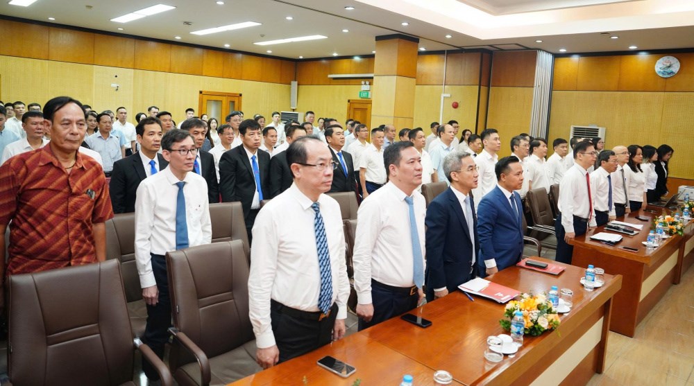 ban-linh-nguoi-lam-thep-tai-tong-cong-ty-thep-viet-nam-ctcp--vnsteel--trong-hanh-trinh-bao-ve-nen-tang-tu-tuong-cua-dang-thoi-ky-moi_6a13b48d1670c